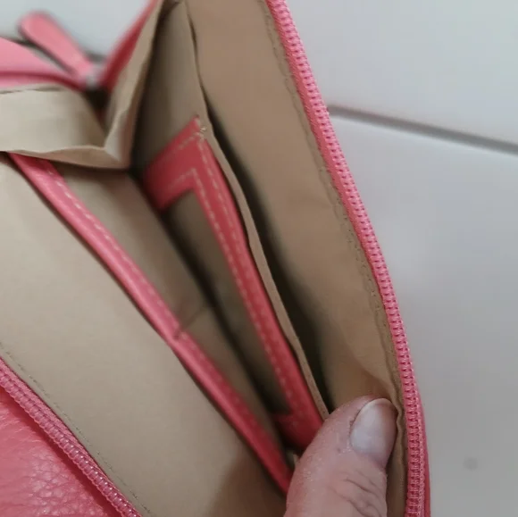 GIANI BERNINI CROSSBODY - Picture 5 of 8